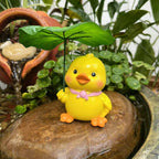 Figurka Kaczuszka z Parasolem z Liścia Lotosu