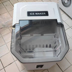 Elektryczna kostkarka do lodu