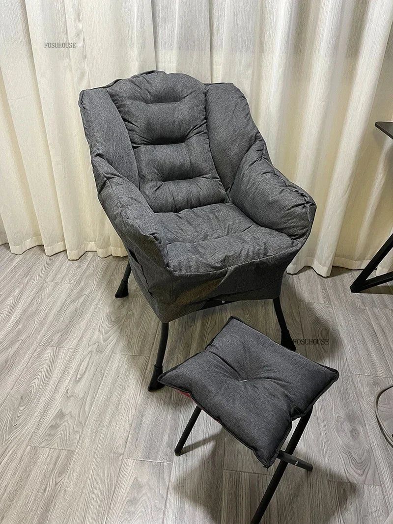 Nowoczesny fotel z podnóżkiem