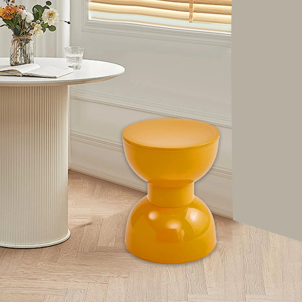 Stolik boczny Serenable w stylu skandynawskim