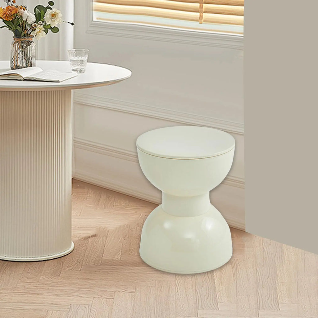 Stolik boczny Serenable w stylu skandynawskim