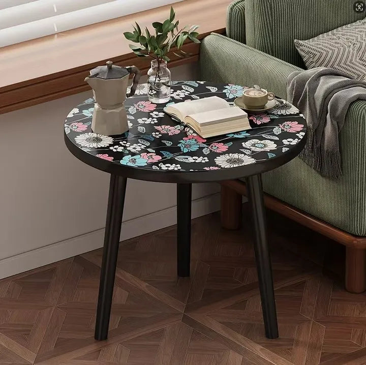 Stolik kawowy w stylu skandynawskim