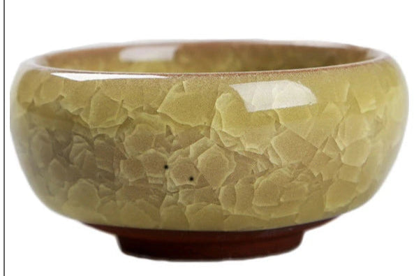 Zestaw ceramicznych miseczek do herbaty w stylu japońskim