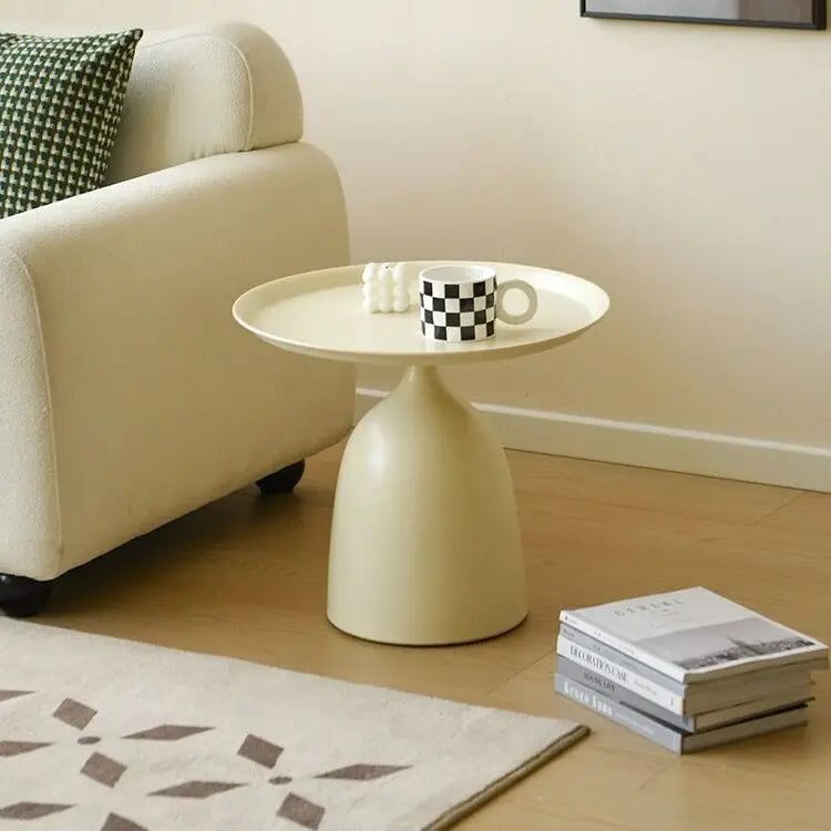 Nowoczesny stolik kawowy w minimalistycznym stylu