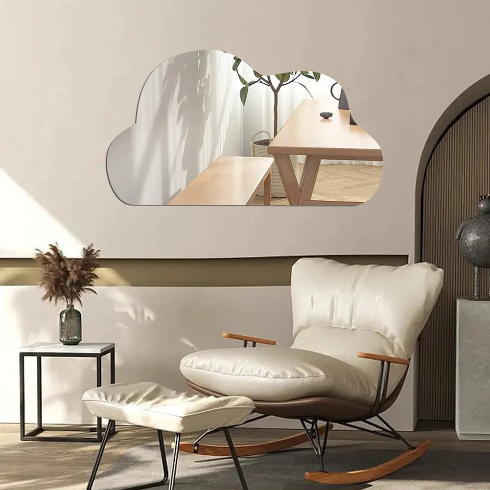 Nowoczesne, samoprzylepne lustro w kształcie chmury