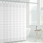 Biała zasłona prysznicowa w paski