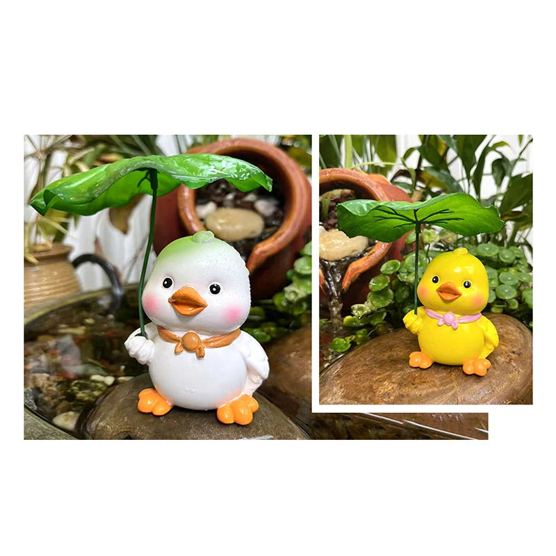 Figurka Kaczuszka z Parasolem z Liścia Lotosu