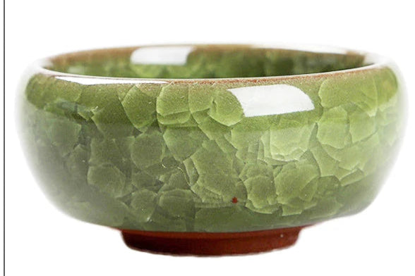 Zestaw ceramicznych miseczek do herbaty w stylu japońskim