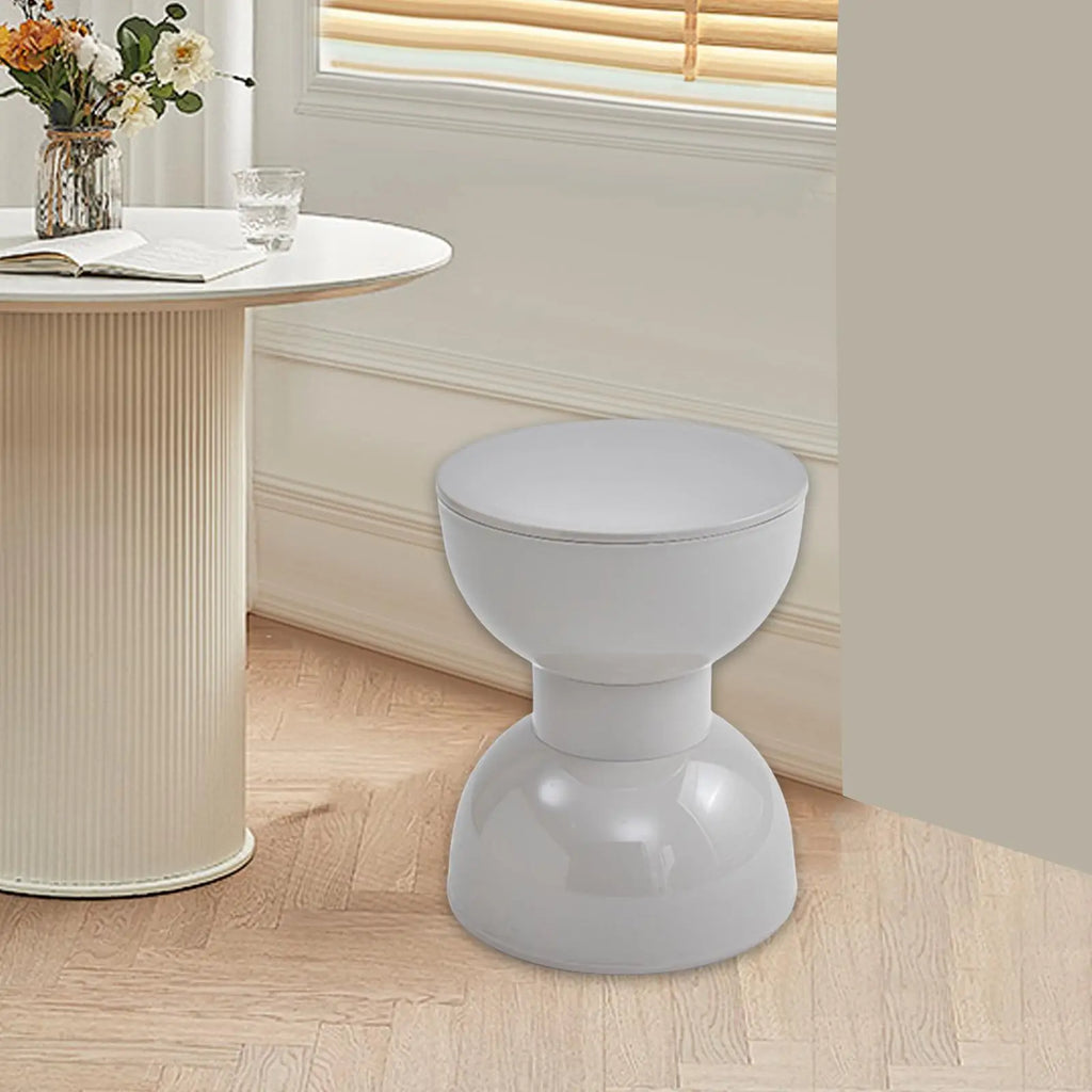 Stolik boczny Serenable w stylu skandynawskim