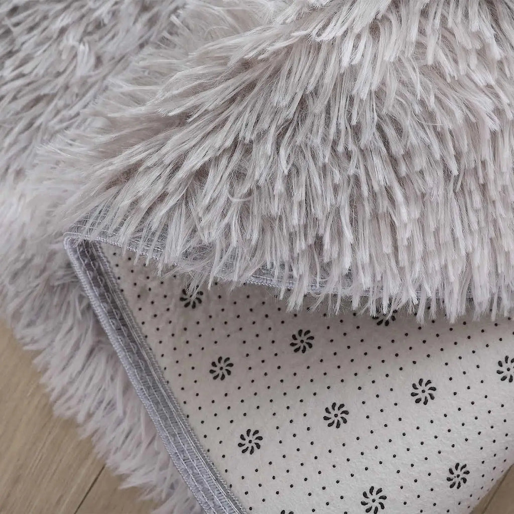 Okrągły, puszysty dywan