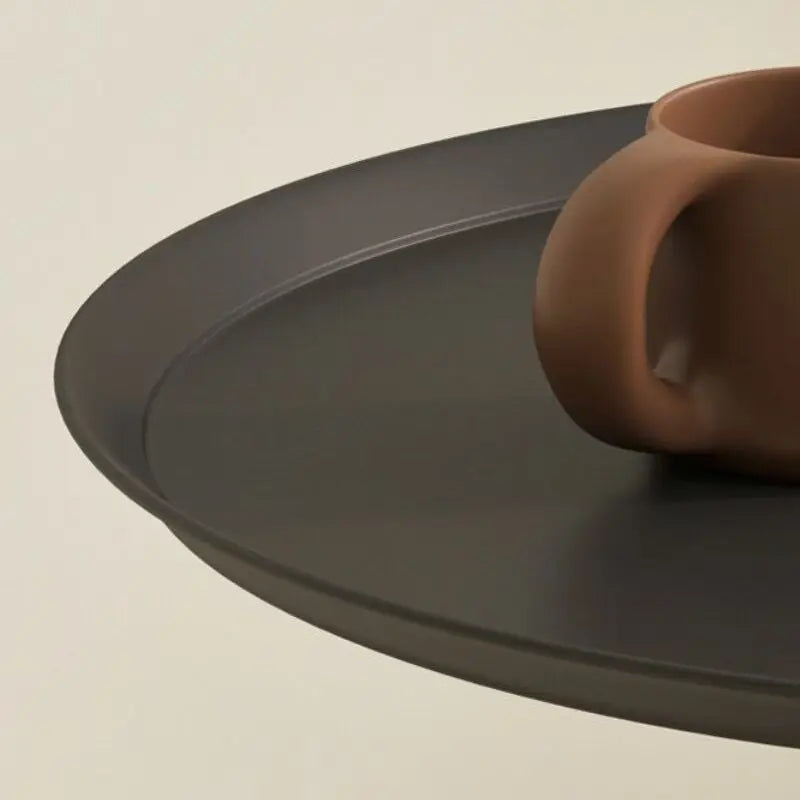 Nowoczesny stolik kawowy w minimalistycznym stylu