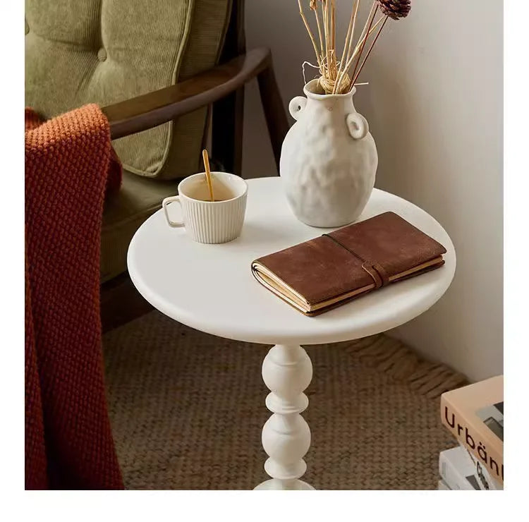 Nowoczesny stolik boczny w stylu Mid-Century