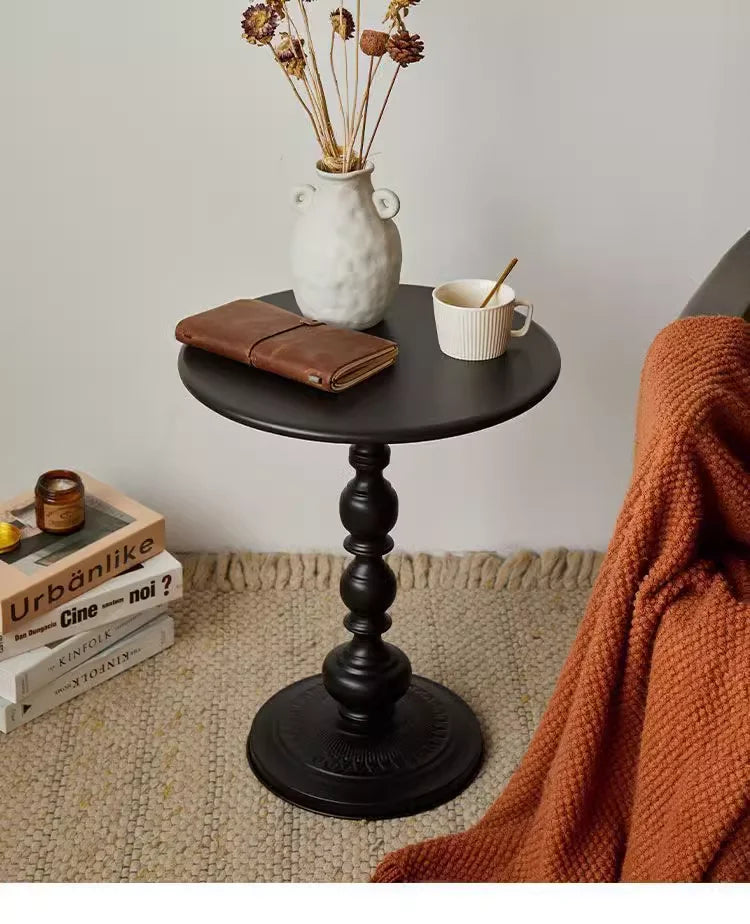 Nowoczesny stolik boczny w stylu Mid-Century