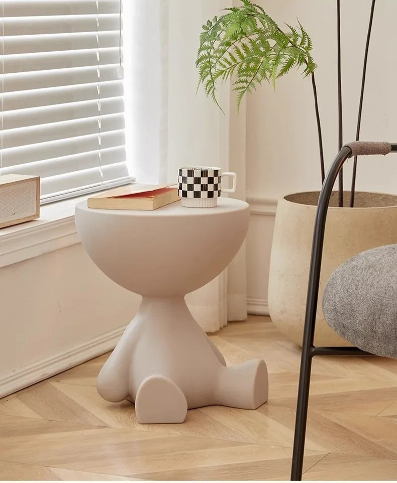 Kreatywny stolik kawowy w kształcie ludzika