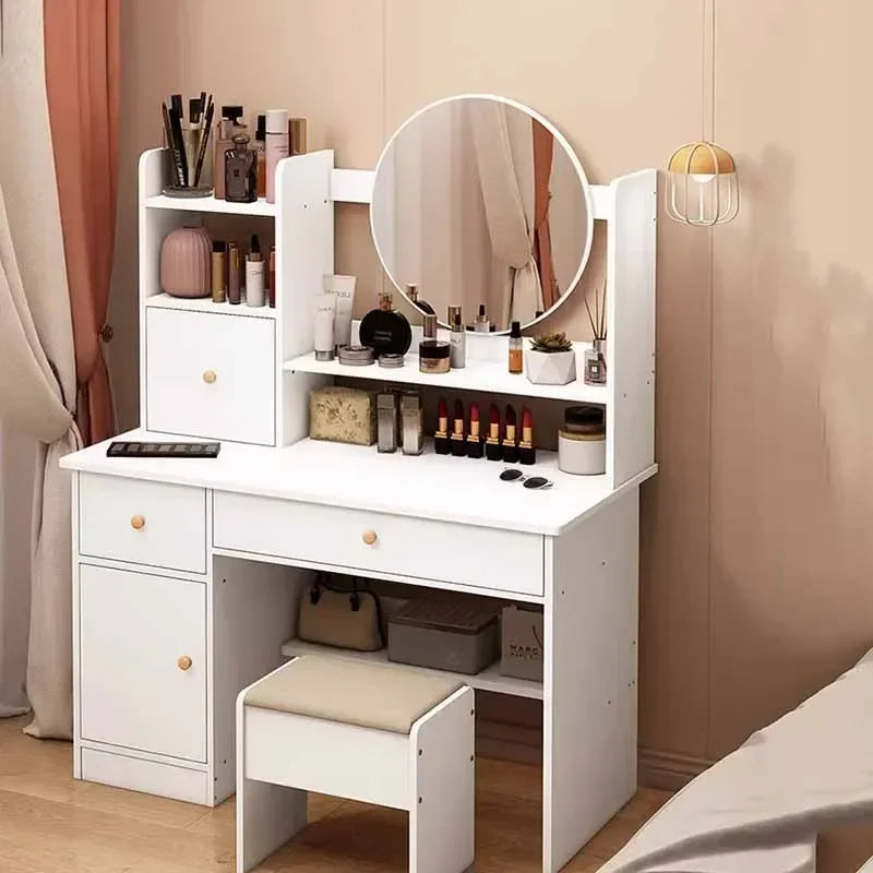 Nowoczesna toaletka z lustrem