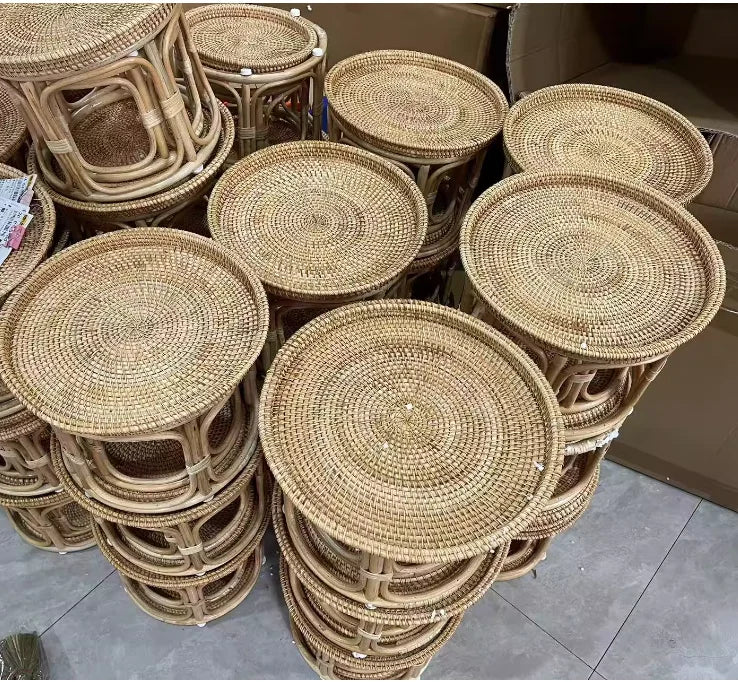 Rattanowy stolik vintage